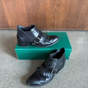 Paul Green Black Leather Ankle Boots